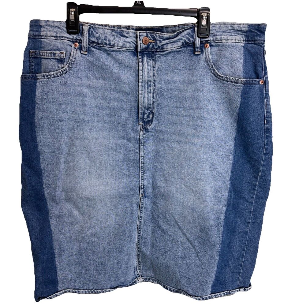 GAP Women's Two Tone Denim Slit Hem Pencil Skirt Mid Wash Size 20/35 Classic